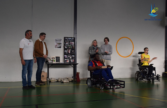 Remise du trophée au joueur du Averme Foot Fauteuil