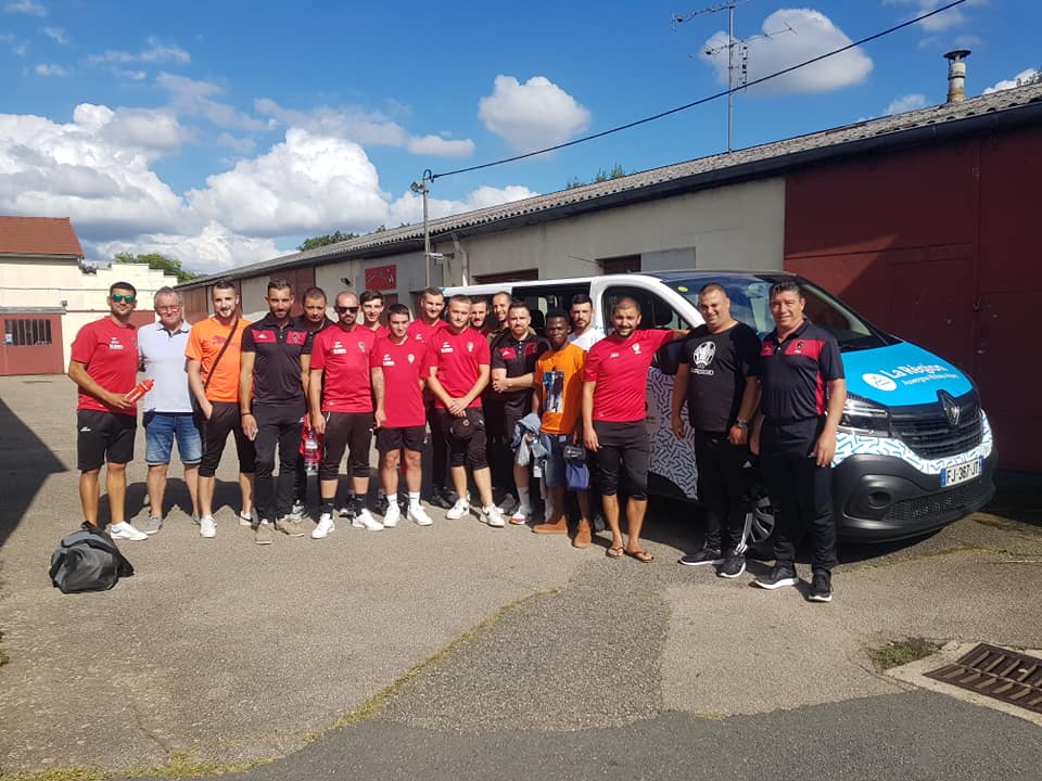 L'équipe de football de Saint-Pourçain au début de la saison 2021