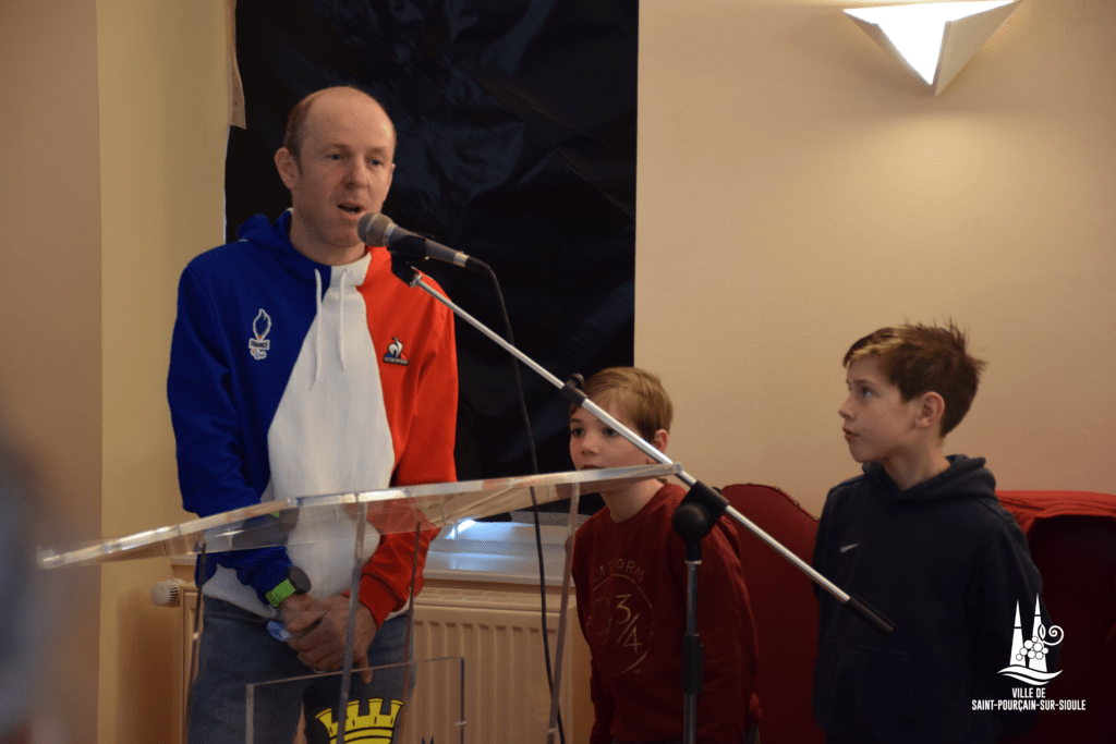 La mairie a organisé après 2 ans d'absence le Challenge Municipal des Sports 2021. Ce fut l'occasion de récompenser les bénévoles désignés par leur association.