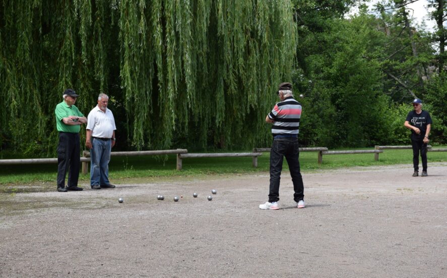 Concours de pétanque lors de la SIoule en Fête 2021