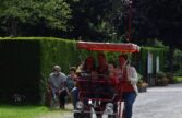 Petite balade pour cette famille sur l'Ile de la ronde lors de la SIoule en Fête 2021