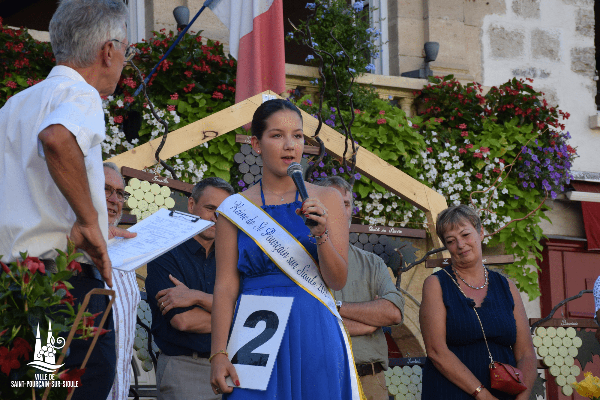 Une reine couronnée pour commencer !