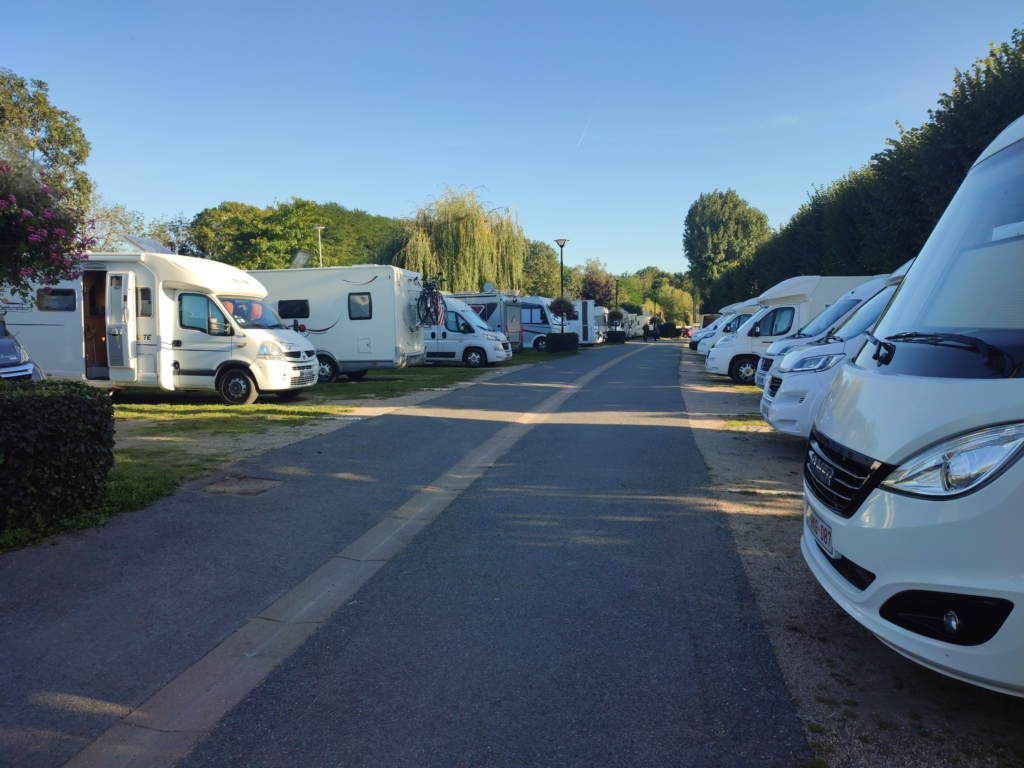 Aire-de-camping-car-plein