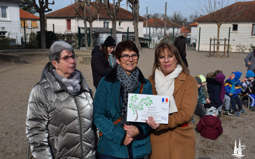 Plantation de l'arbre de la laïcité à l'école Françoise Dolto le 21/02/2023