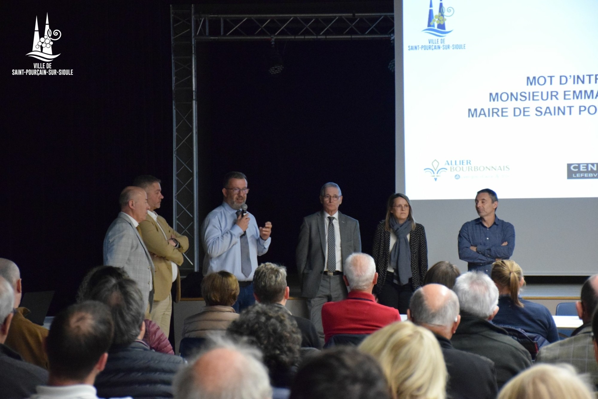 Réunion publique sur le logement