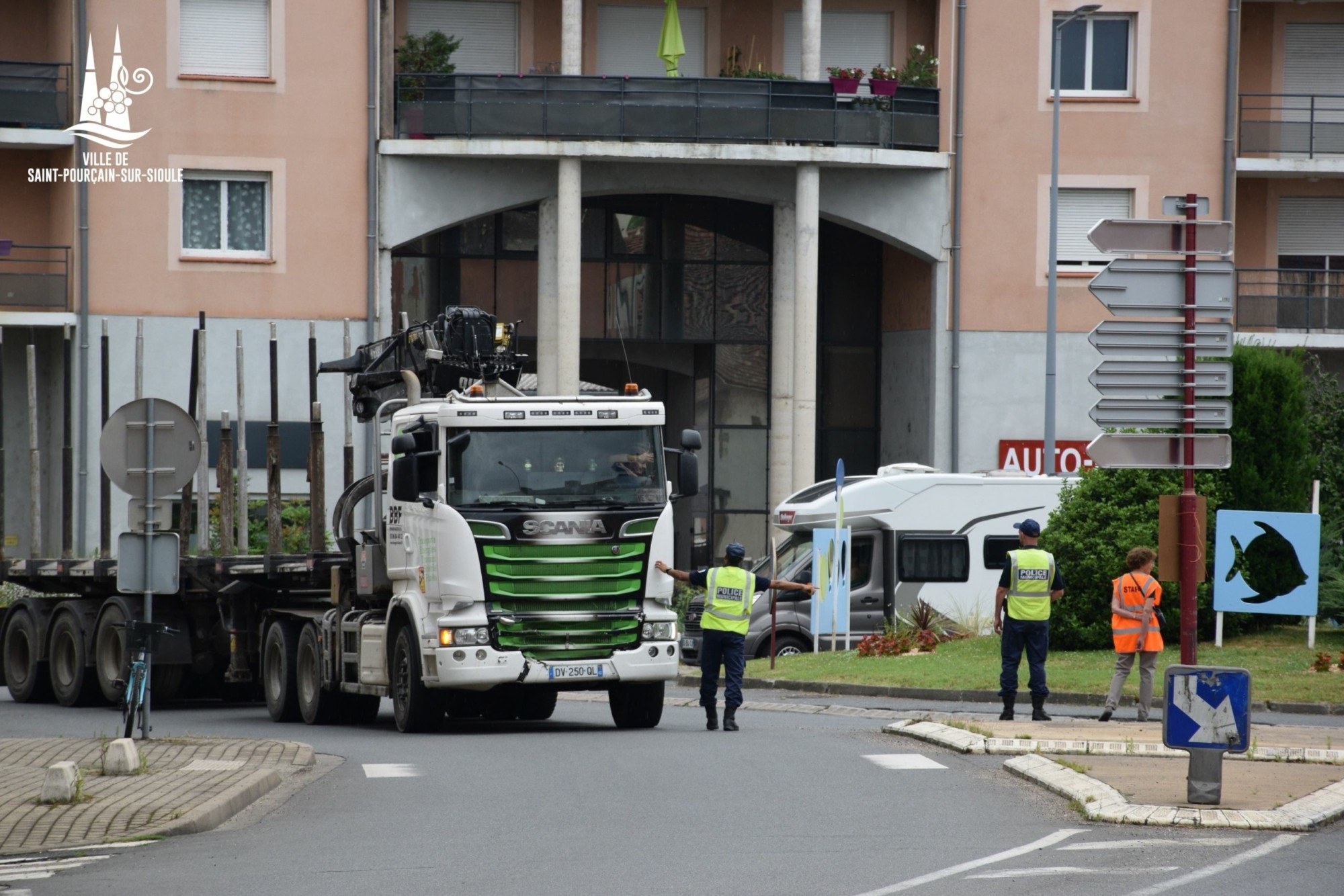 Opération de contrôle des poids lourds